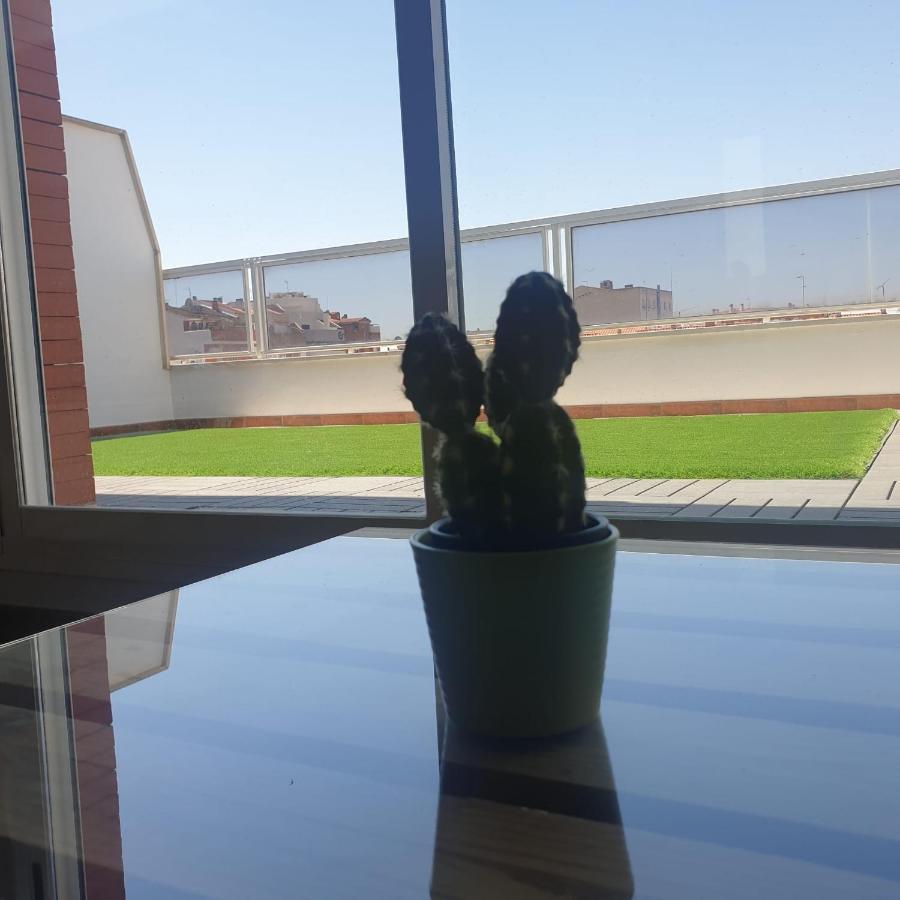 Espectacular Atico De 2 Dormitorios Con Garaje Y Terraza Privada De 30 M2 Albacete Exterior foto